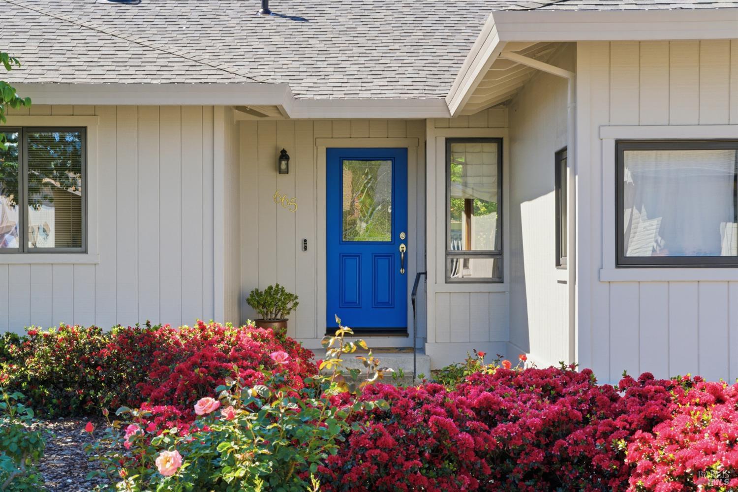 665 4th Street E photo 2