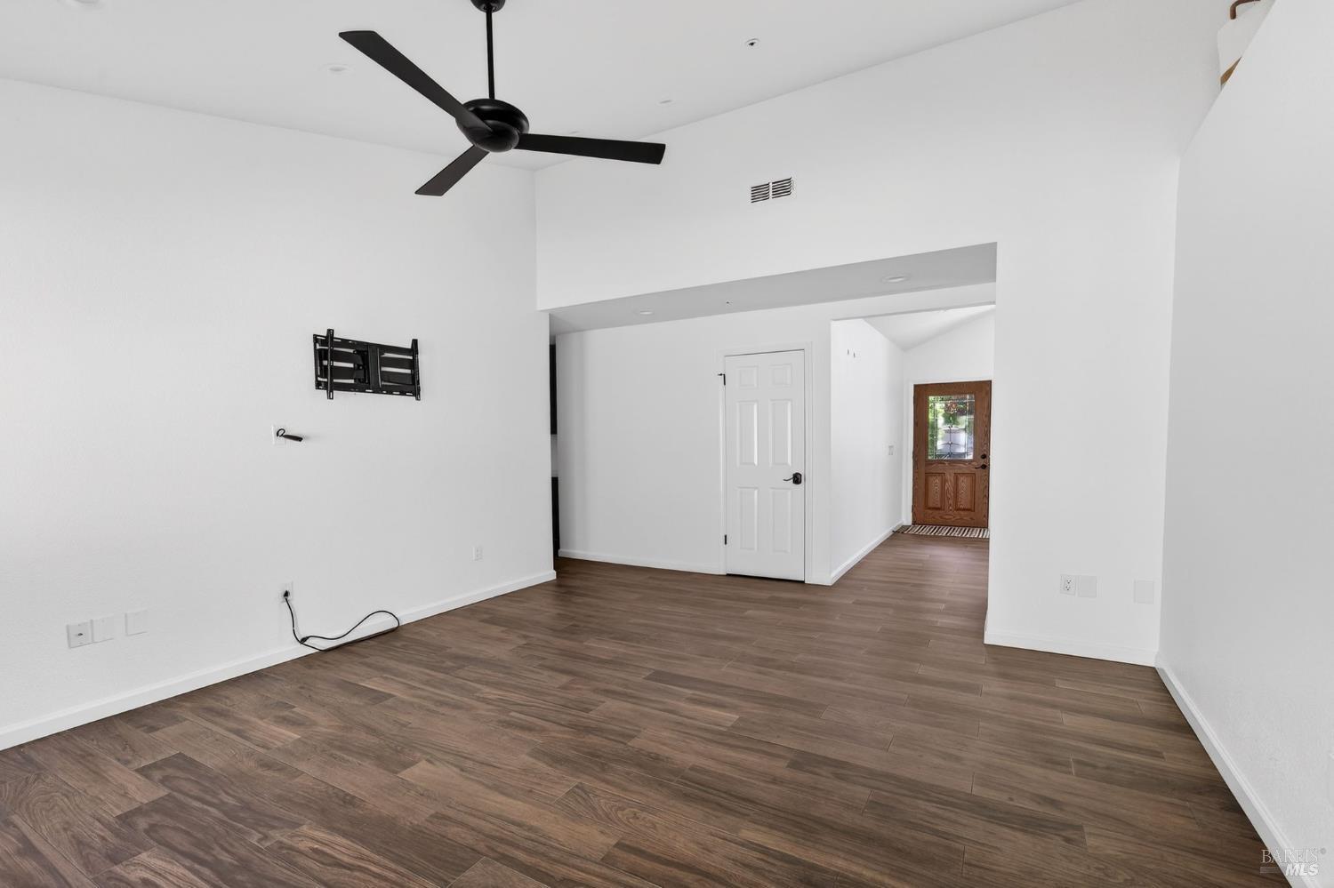 Detail Gallery Image 35 of 41 For 3336 Brittany Cir, Napa,  CA 94558 - 3 Beds | 2 Baths