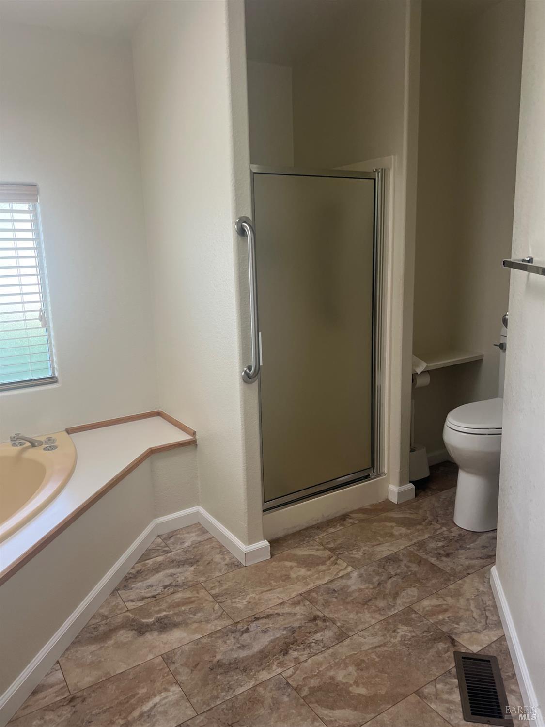 Detail Gallery Image 12 of 32 For 33 Chestnut Ct, Rohnert Park,  CA 94928 - 2 Beds | 0 Baths