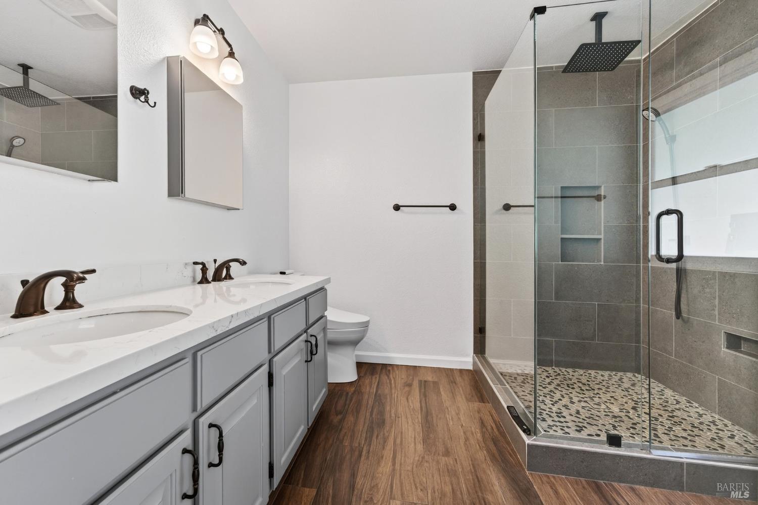 Detail Gallery Image 19 of 41 For 3336 Brittany Cir, Napa,  CA 94558 - 3 Beds | 2 Baths