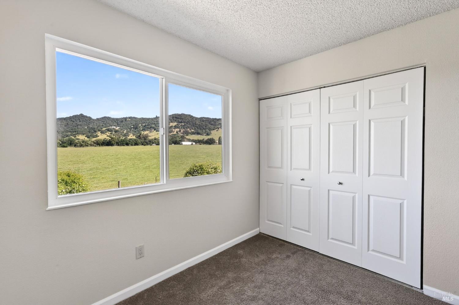 Detail Gallery Image 26 of 53 For 1508 Gladstone Way, Rohnert Park,  CA 94928 - 4 Beds | 2 Baths