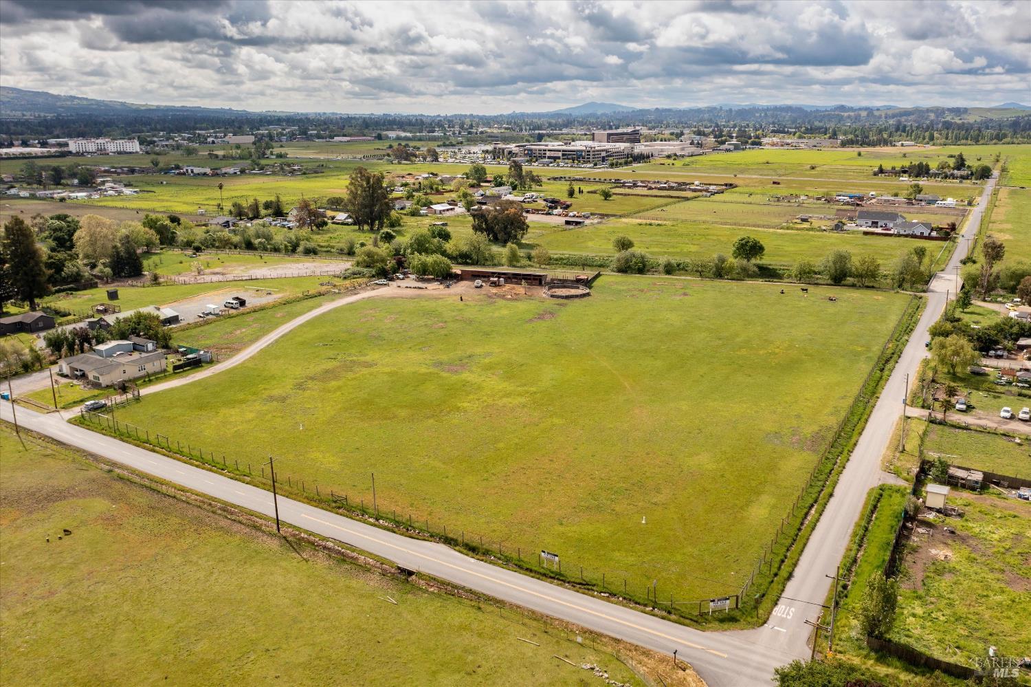 Detail Gallery Image 3 of 5 For 4400 Whistler Ave, Santa Rosa,  CA 95407 - – Beds | – Baths