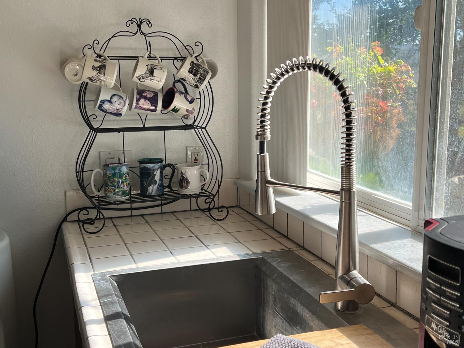 Detail Gallery Image 13 of 41 For 10180 Highway 29 Unkn, Lower Lake,  CA 95457 - 3 Beds | 2 Baths