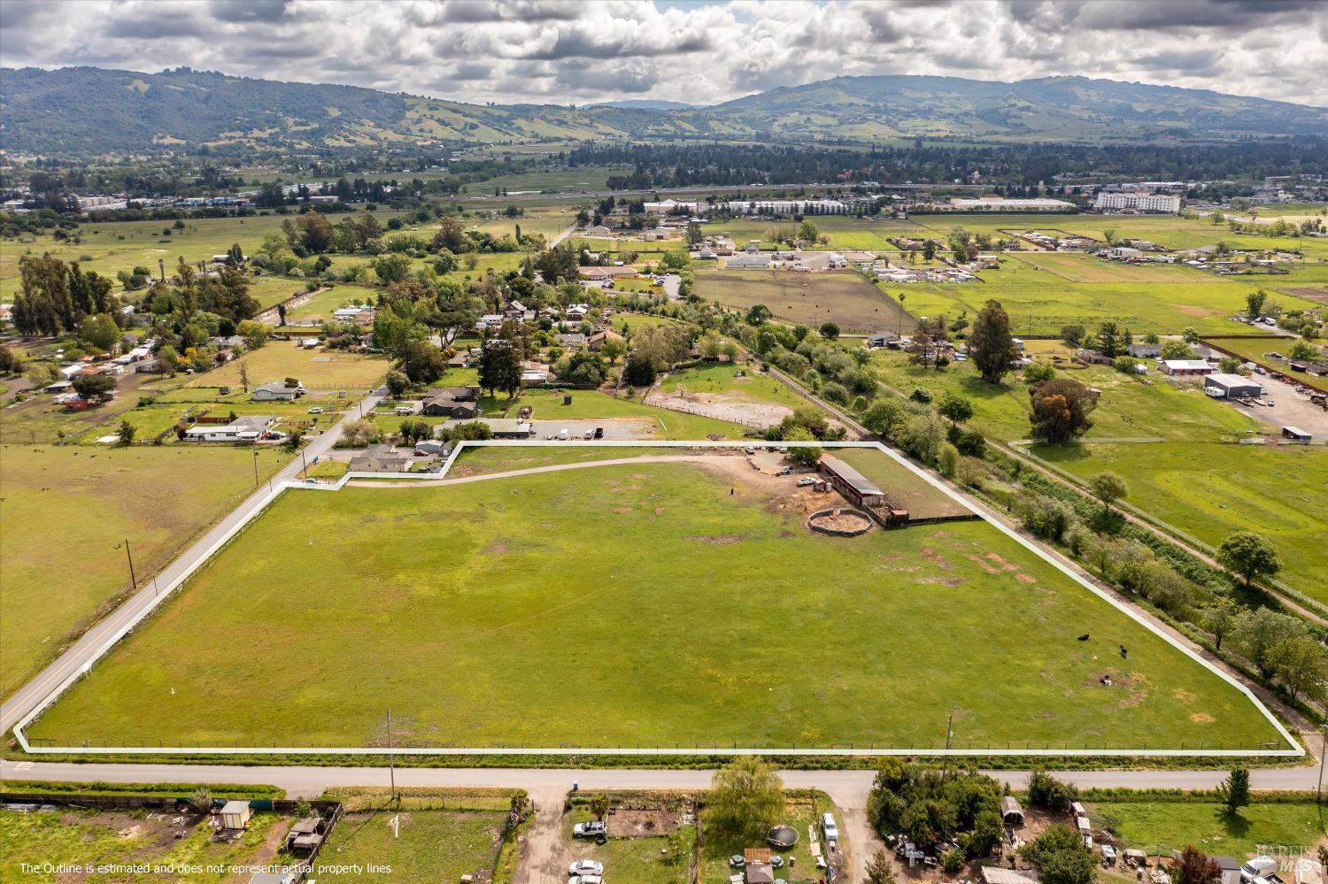 Detail Gallery Image 4 of 5 For 4400 Whistler Ave, Santa Rosa,  CA 95407 - – Beds | – Baths