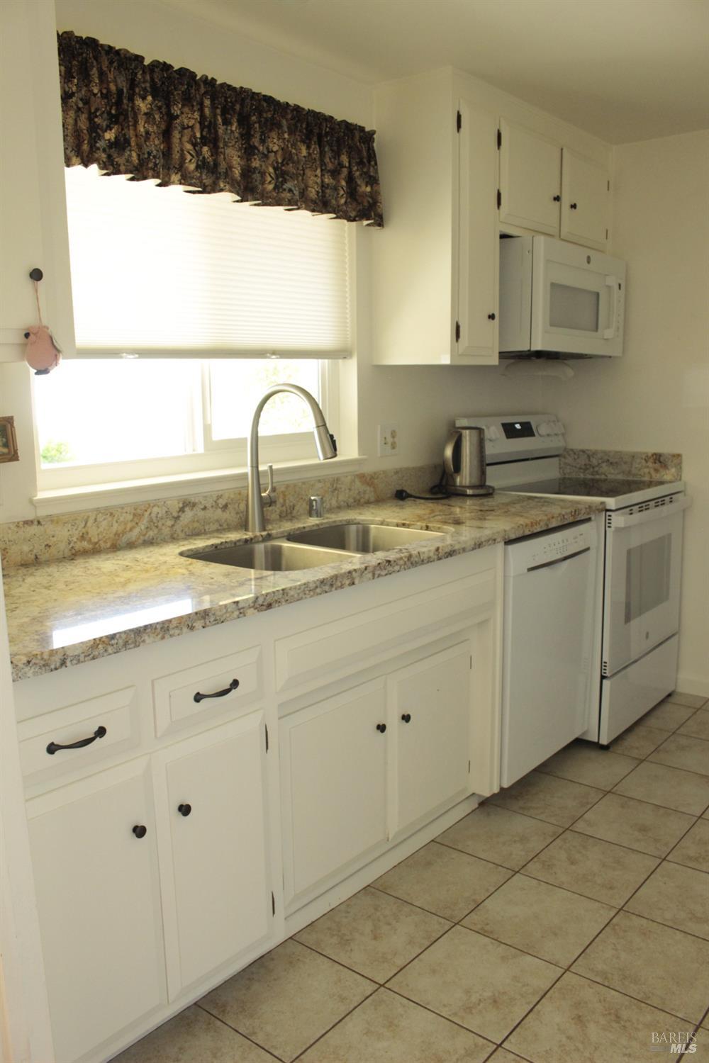 Detail Gallery Image 18 of 37 For 11 Oakgreen Unkn, Santa Rosa,  CA 95409 - 2 Beds | 2 Baths