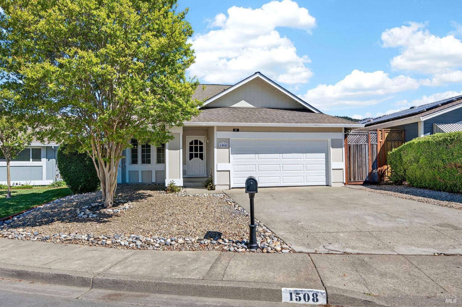 Detail Gallery Image 2 of 53 For 1508 Gladstone Way, Rohnert Park,  CA 94928 - 4 Beds | 2 Baths