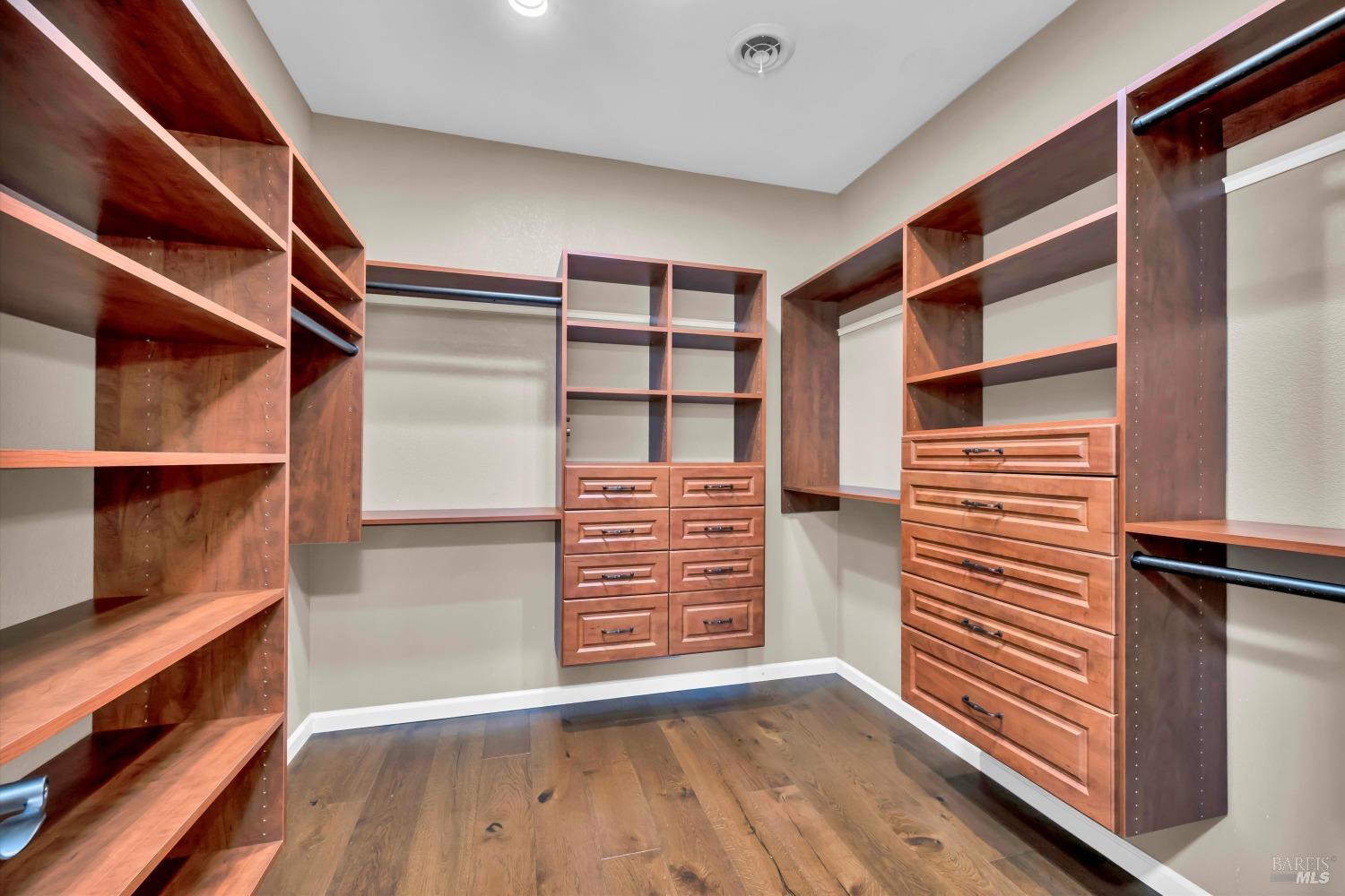 Detail Gallery Image 21 of 31 For 15384 Summit Blvd, Cobb,  CA 95426 - 3 Beds | 2/1 Baths