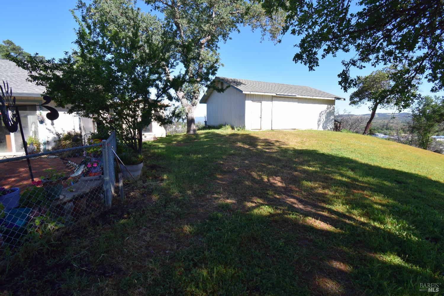 Detail Gallery Image 7 of 41 For 10180 Highway 29 Unkn, Lower Lake,  CA 95457 - 3 Beds | 2 Baths