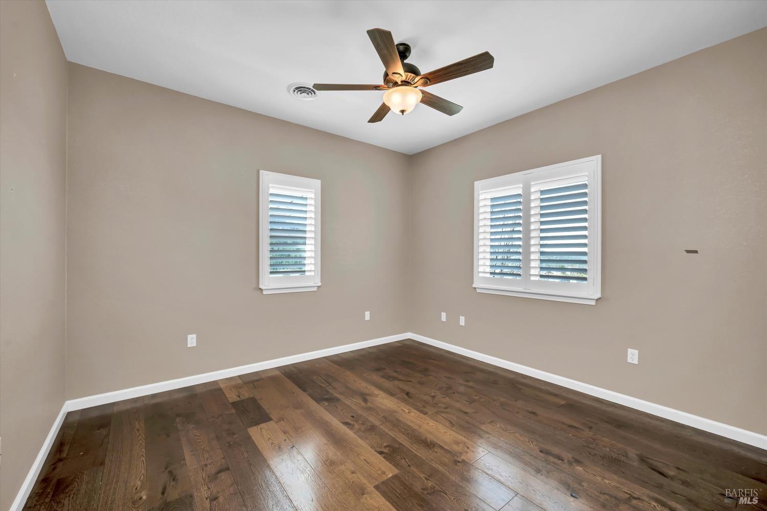 Detail Gallery Image 17 of 31 For 15384 Summit Blvd, Cobb,  CA 95426 - 3 Beds | 2/1 Baths