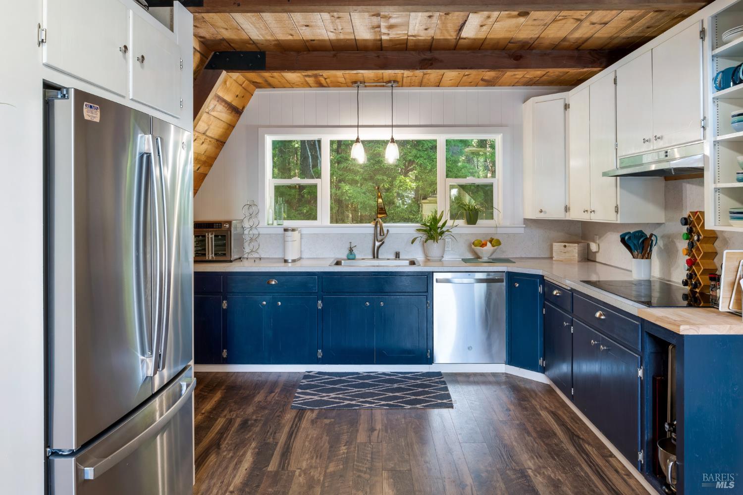 Detail Gallery Image 5 of 36 For 46650 Fish Rock Rd, Gualala,  CA 95445 - 3 Beds | 2 Baths