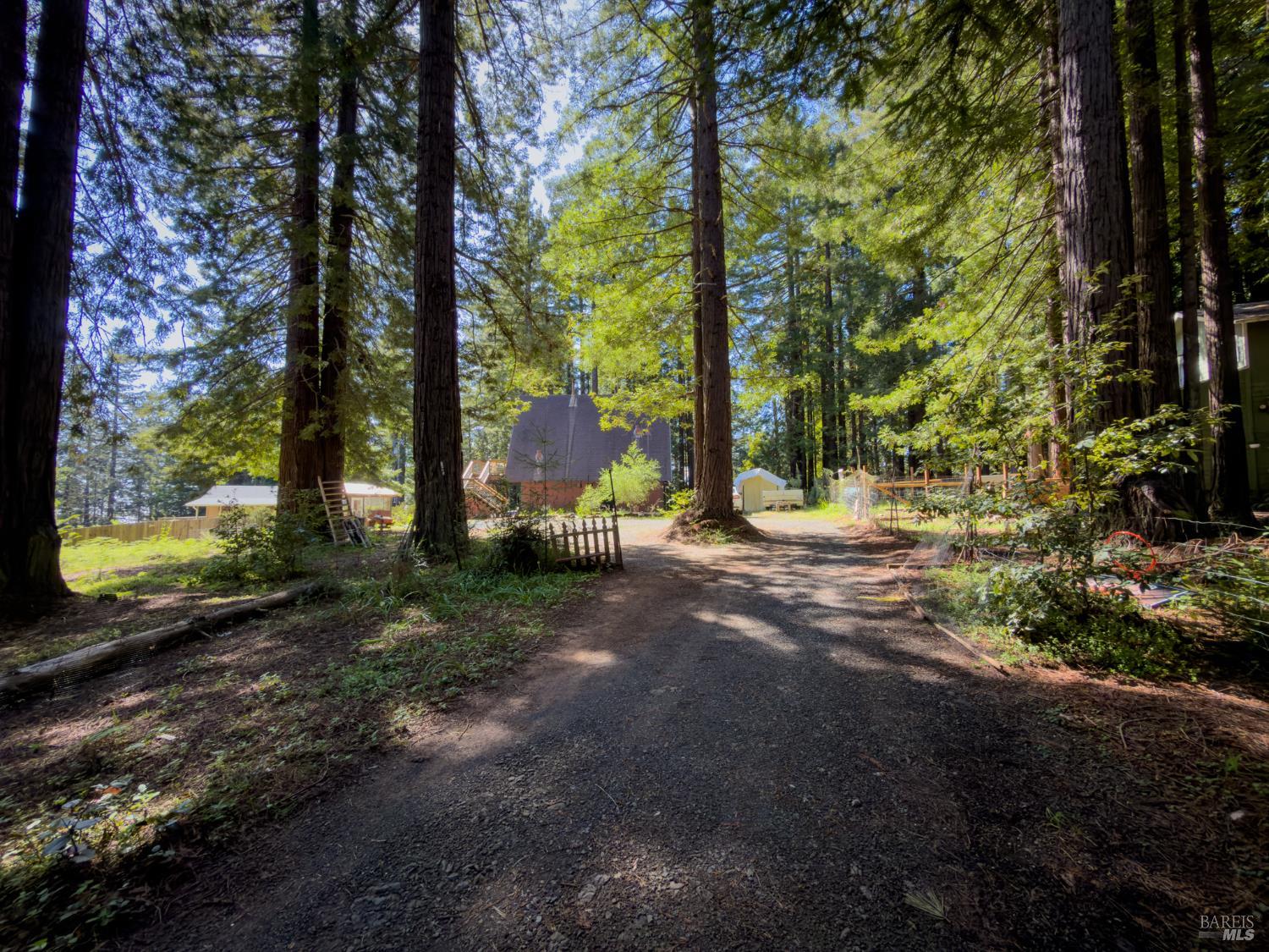 Detail Gallery Image 28 of 36 For 46650 Fish Rock Rd, Gualala,  CA 95445 - 3 Beds | 2 Baths