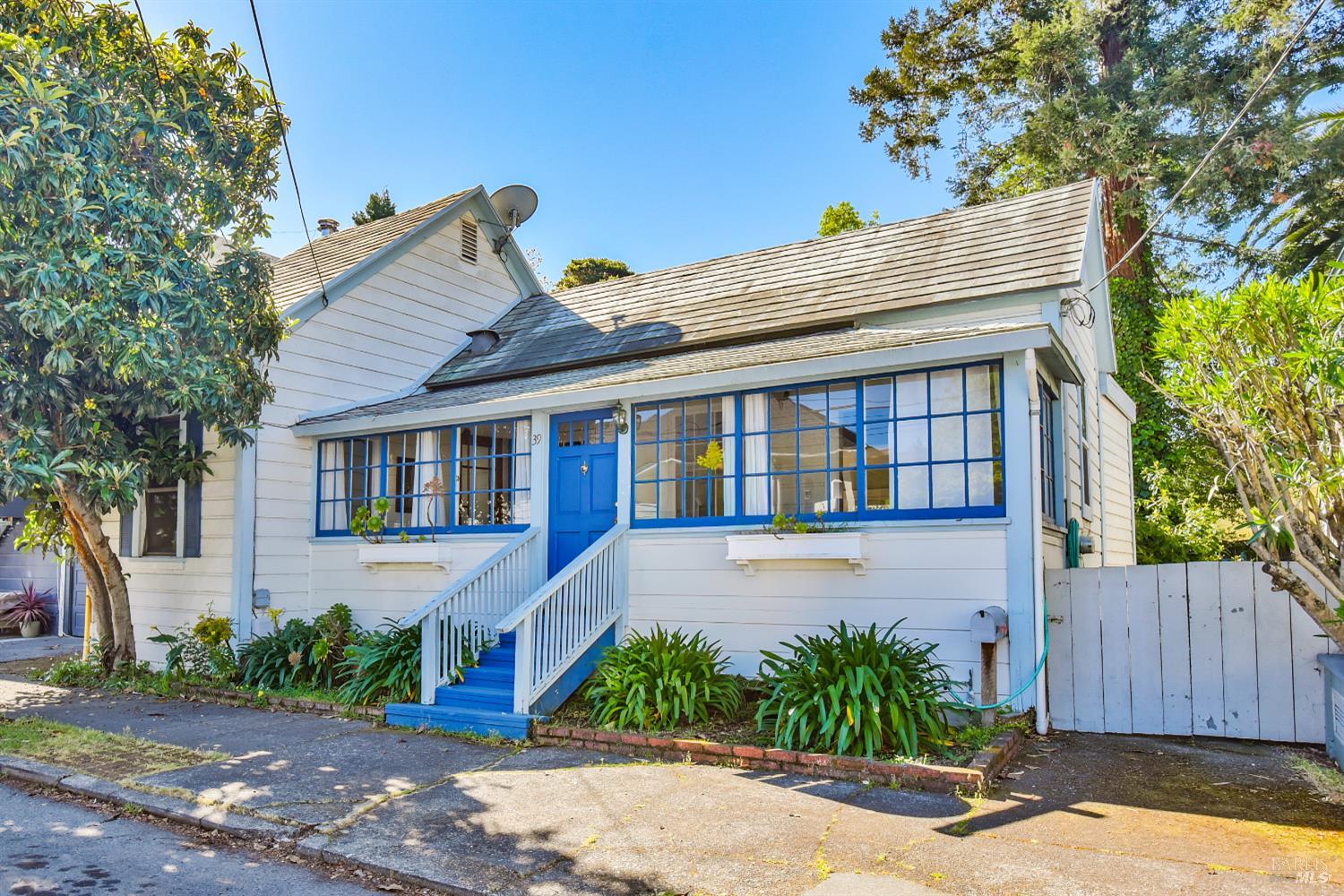 39 Latham Street photo 2