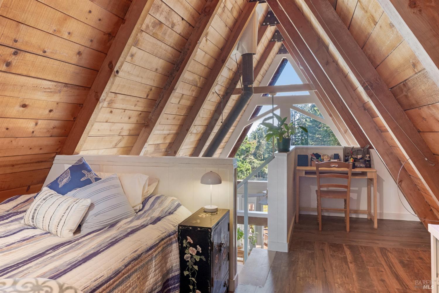 Detail Gallery Image 13 of 36 For 46650 Fish Rock Rd, Gualala,  CA 95445 - 3 Beds | 2 Baths