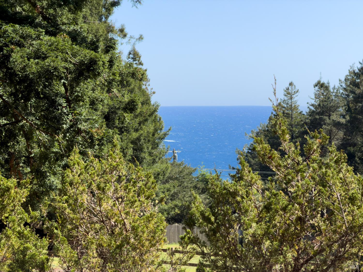 Detail Gallery Image 3 of 36 For 46650 Fish Rock Rd, Gualala,  CA 95445 - 3 Beds | 2 Baths