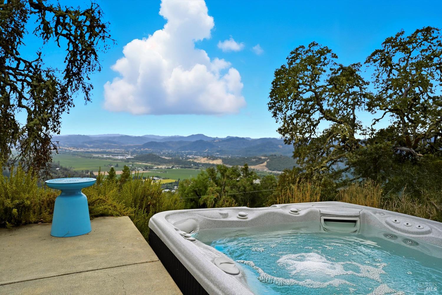 Detail Gallery Image 34 of 71 For 31000 Pine Mountain Rd, Cloverdale,  CA 95425 - 3 Beds | 3 Baths