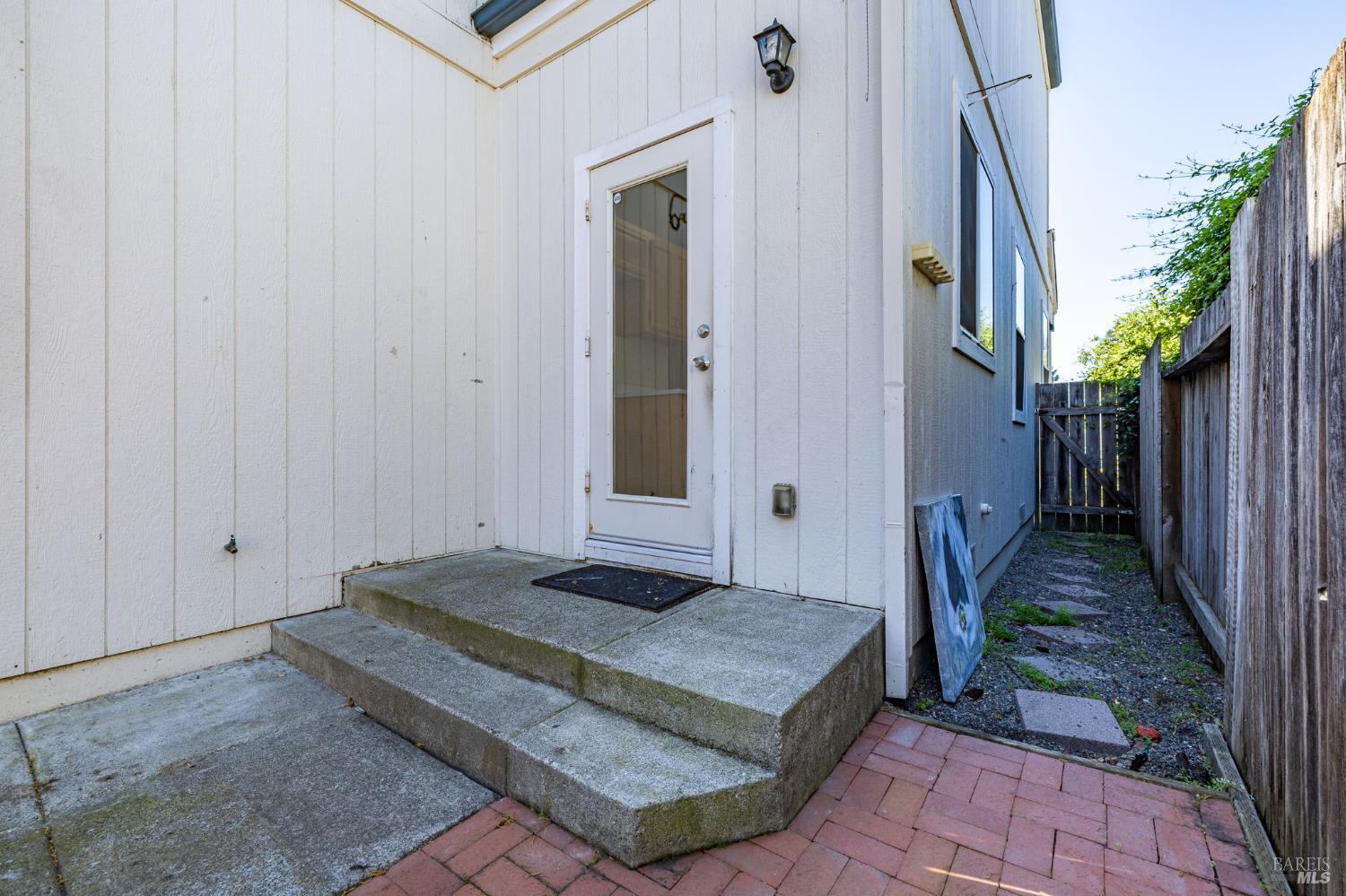 Detail Gallery Image 32 of 40 For 1440 Tammy Way, Santa Rosa,  CA 95401 - 2 Beds | 2/1 Baths