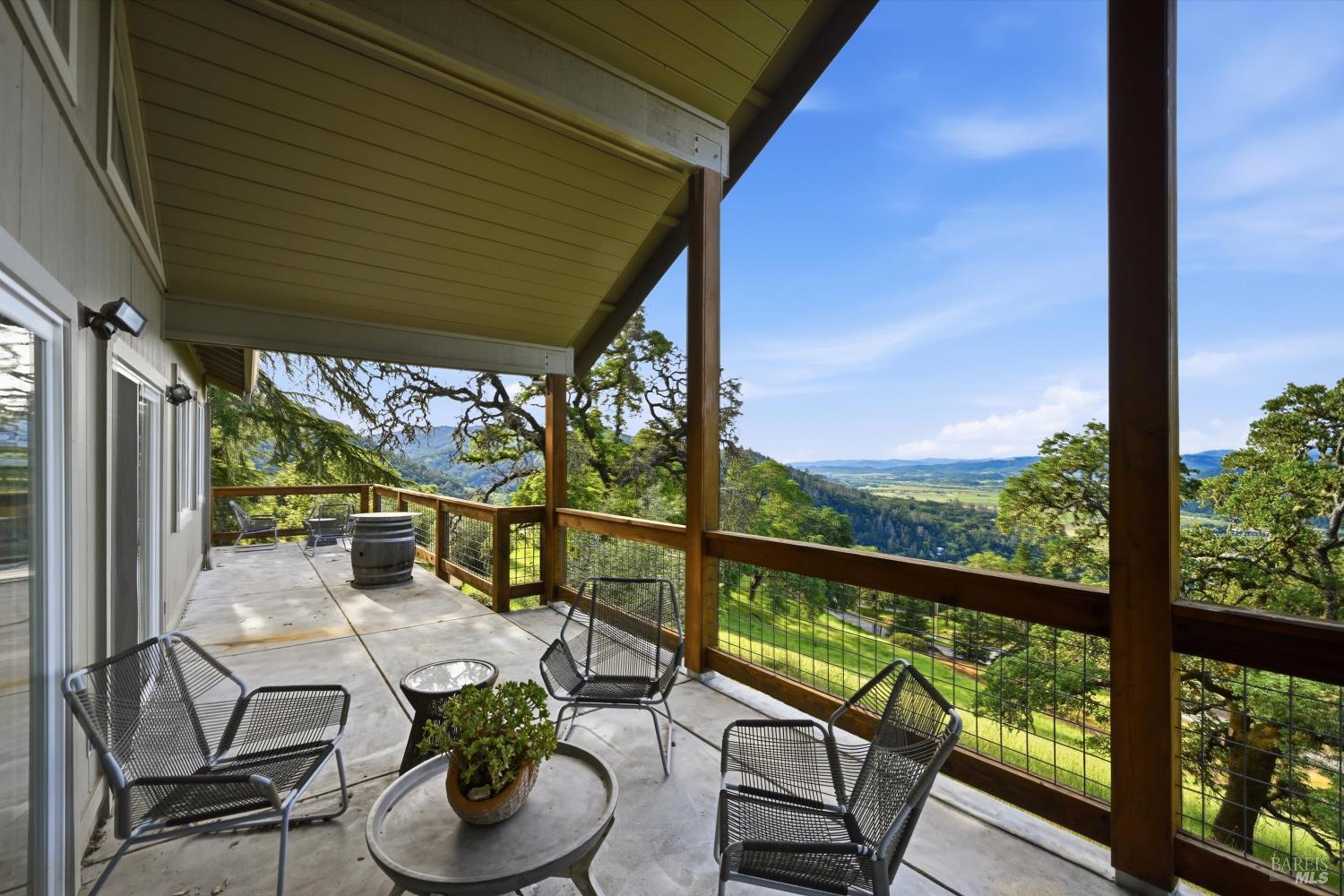 Detail Gallery Image 28 of 71 For 31000 Pine Mountain Rd, Cloverdale,  CA 95425 - 3 Beds | 3 Baths