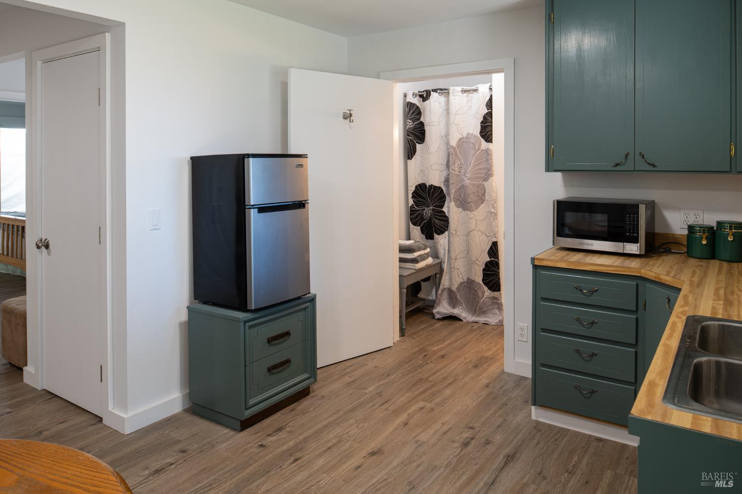 Detail Gallery Image 19 of 36 For 46650 Fish Rock Rd, Gualala,  CA 95445 - 3 Beds | 2 Baths