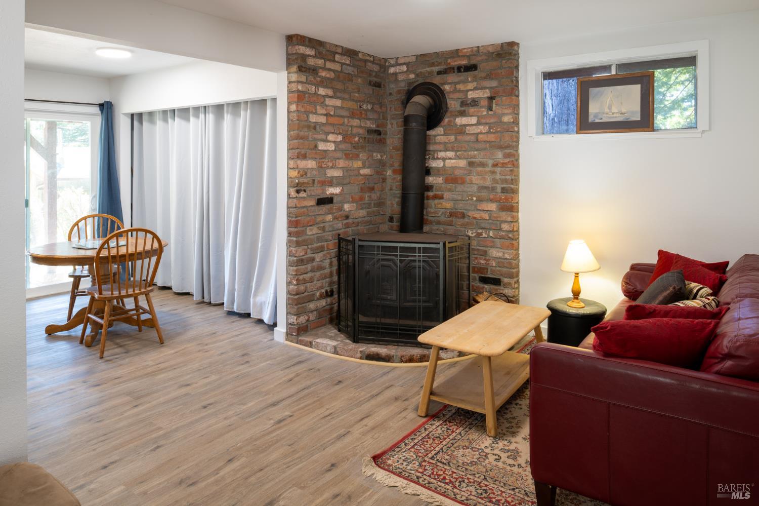 Detail Gallery Image 17 of 36 For 46650 Fish Rock Rd, Gualala,  CA 95445 - 3 Beds | 2 Baths