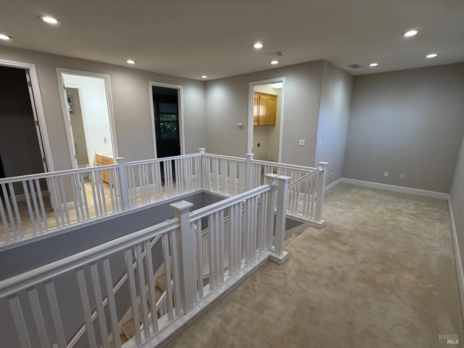 Detail Gallery Image 11 of 30 For 6223 Newhaven Ln, Vallejo,  CA 94591 - 4 Beds | 3 Baths