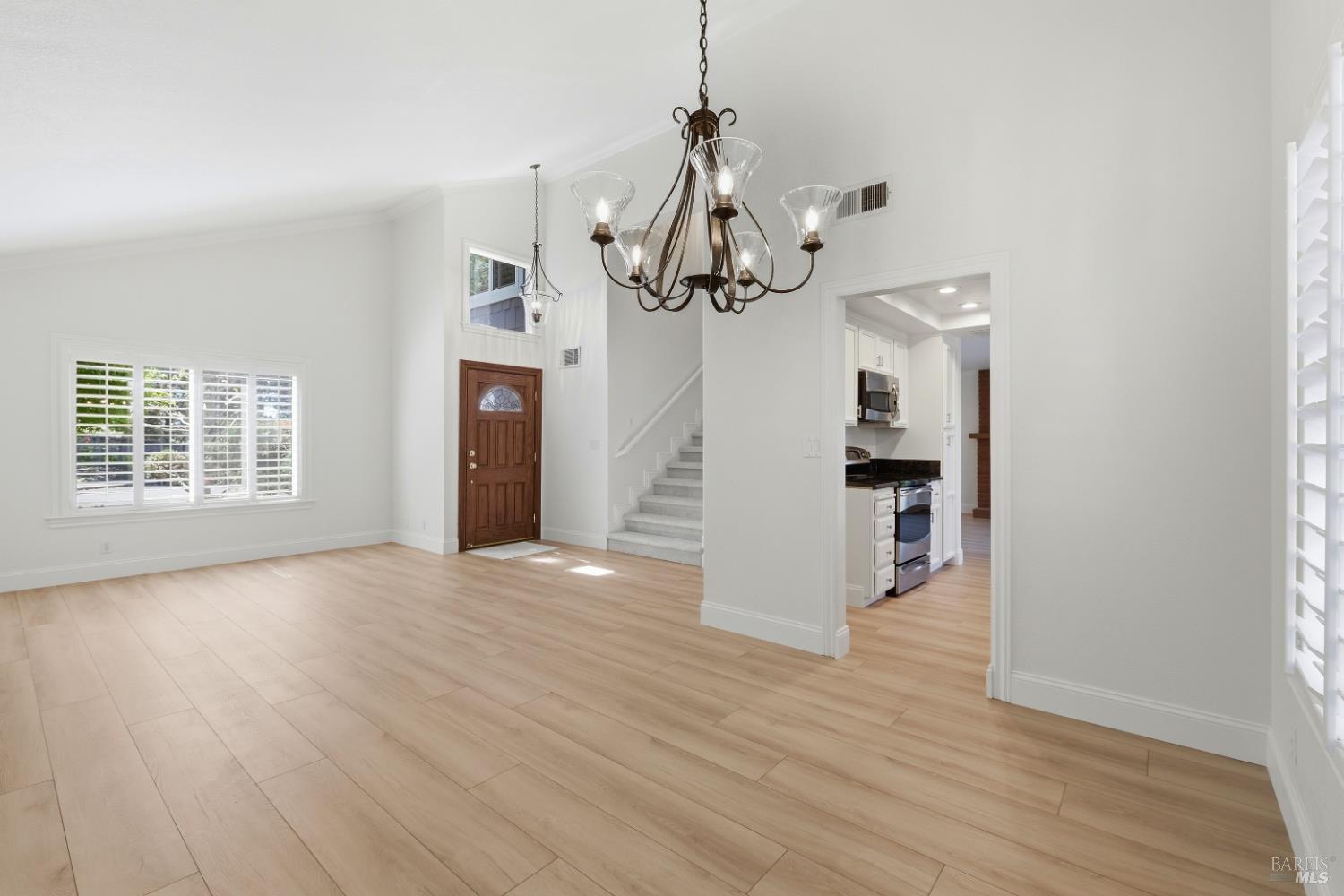 Detail Gallery Image 7 of 35 For 2147 Westward Pl, Martinez,  CA 94553 - 4 Beds | 2/1 Baths