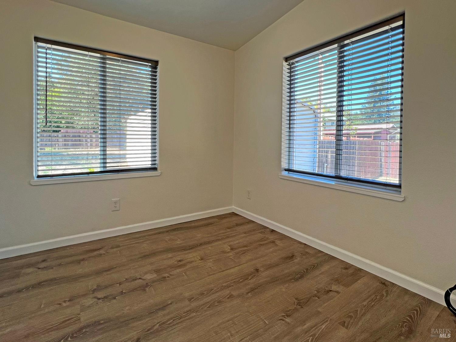 Detail Gallery Image 17 of 28 For 565 Milani Dr, Ukiah,  CA 95482 - 3 Beds | 2 Baths