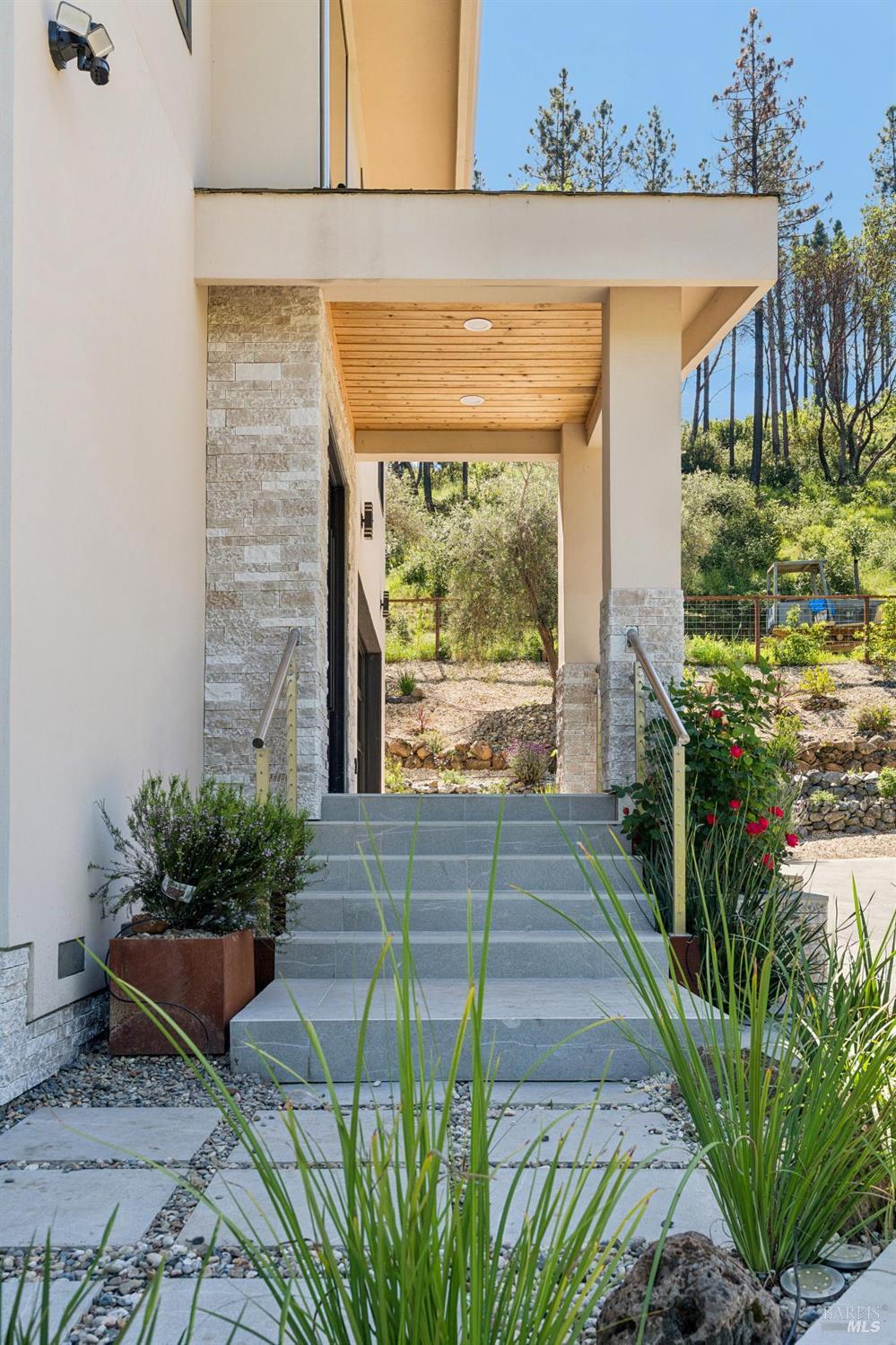 8353 W Dry Creek Road photo 3