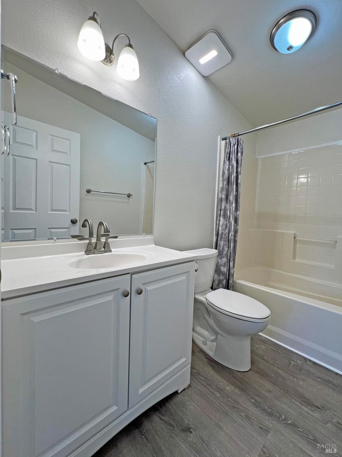 Detail Gallery Image 21 of 28 For 565 Milani Dr, Ukiah,  CA 95482 - 3 Beds | 2 Baths