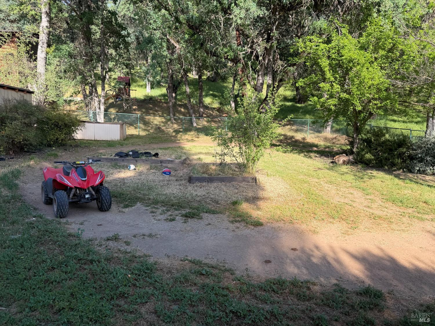 Detail Gallery Image 3 of 4 For 18670 Maple Leaf Ct, Hidden Valley Lake,  CA 95467 - 4 Beds | 2 Baths