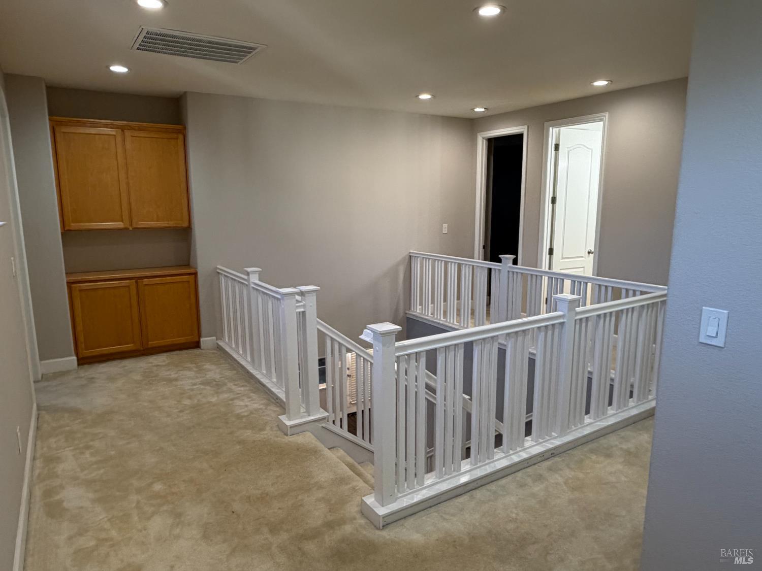 Detail Gallery Image 10 of 30 For 6223 Newhaven Ln, Vallejo,  CA 94591 - 4 Beds | 3 Baths