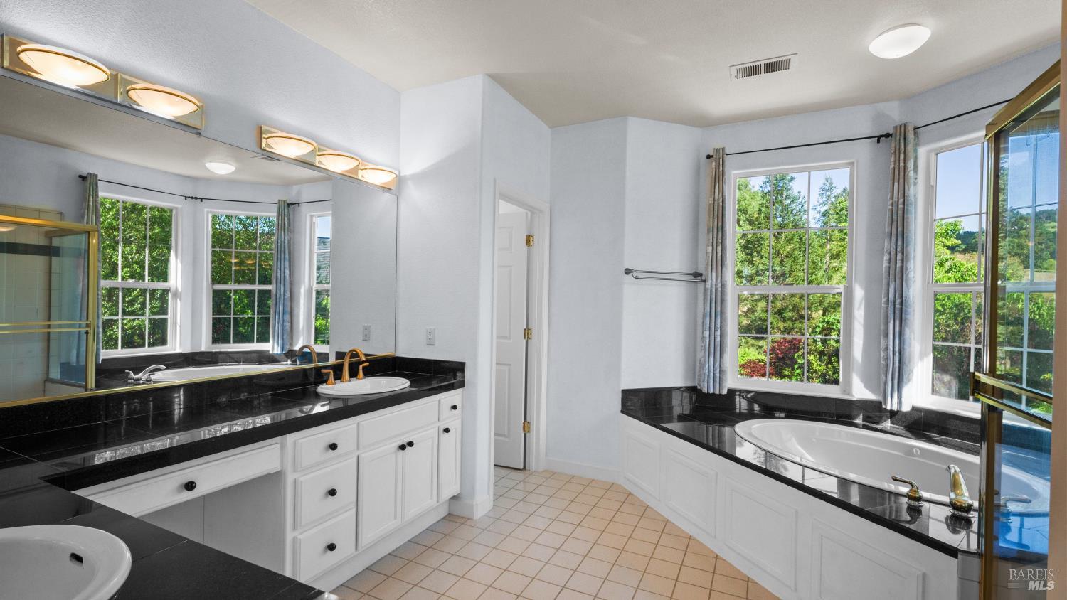 Detail Gallery Image 39 of 56 For 4742 Livingstone Pl, Santa Rosa,  CA 95405 - 4 Beds | 3 Baths