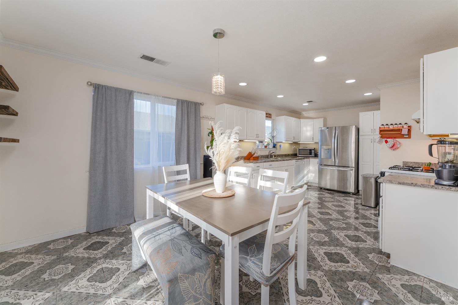 Detail Gallery Image 6 of 25 For 485 Melody Ln, Upper Lake,  CA 95485 - 3 Beds | 2 Baths