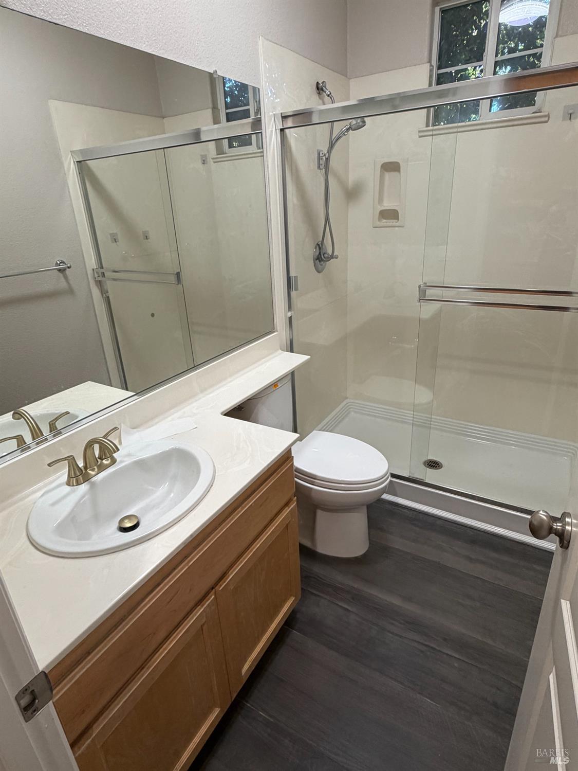 Detail Gallery Image 6 of 30 For 6223 Newhaven Ln, Vallejo,  CA 94591 - 4 Beds | 3 Baths