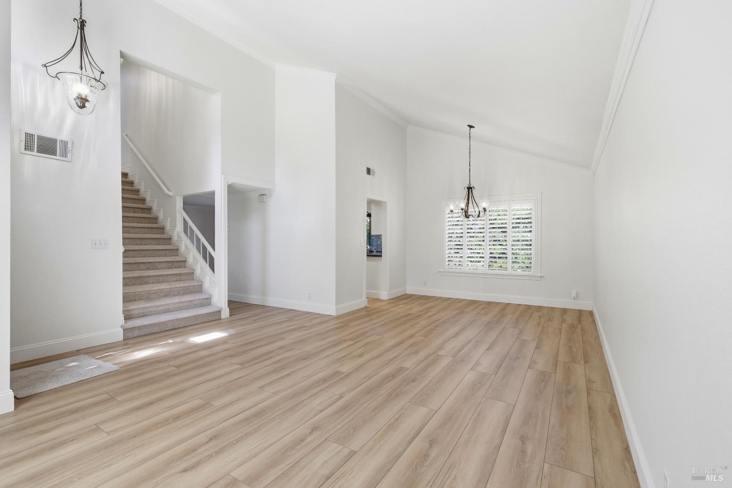 Detail Gallery Image 6 of 35 For 2147 Westward Pl, Martinez,  CA 94553 - 4 Beds | 2/1 Baths