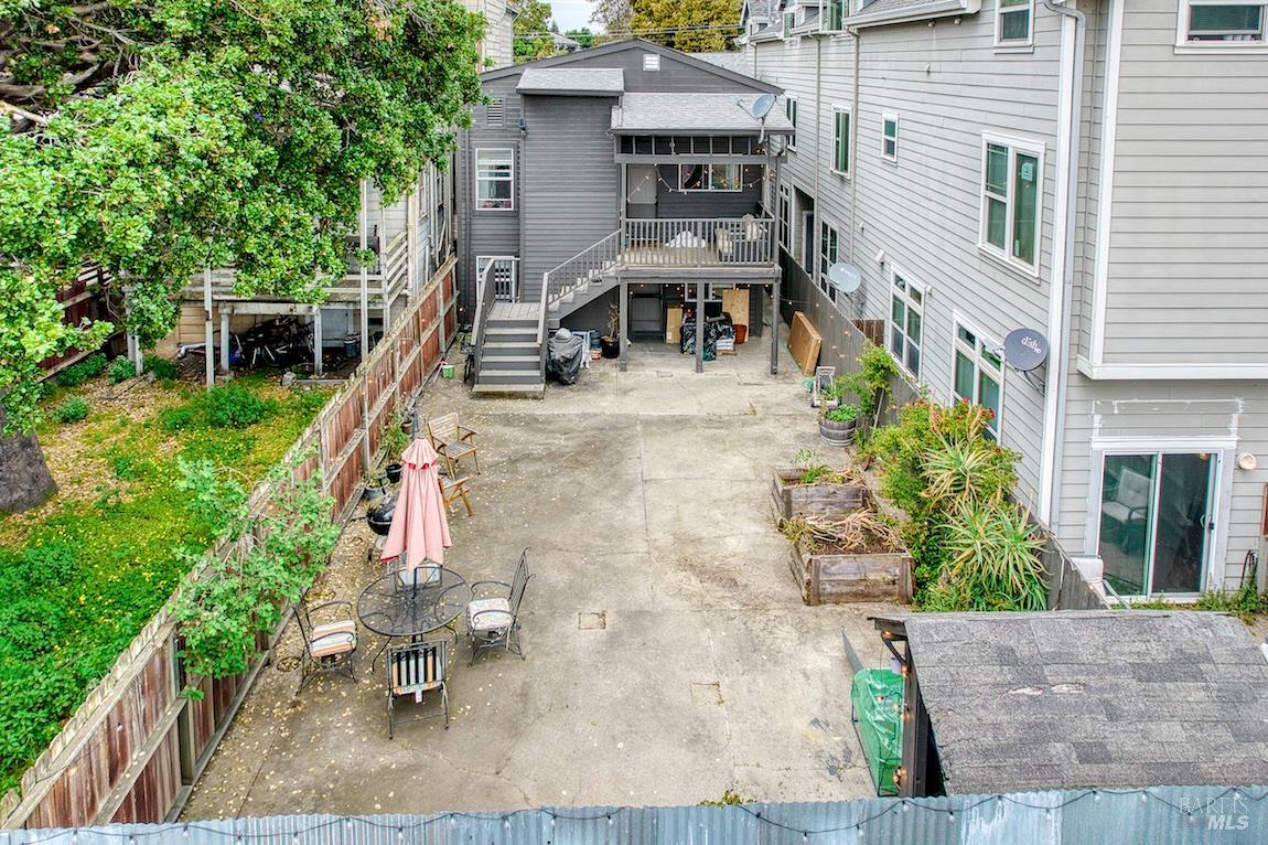 Detail Gallery Image 22 of 42 For 1128 Chester St, Oakland,  CA 94607 - – Beds | – Baths