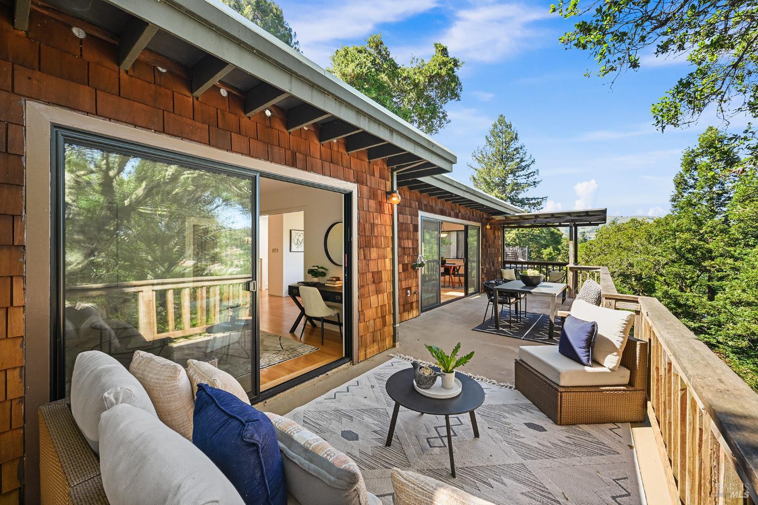 Detail Gallery Image 21 of 61 For 37 Manzanita Rd, Fairfax,  CA 94930 - 3 Beds | 2 Baths