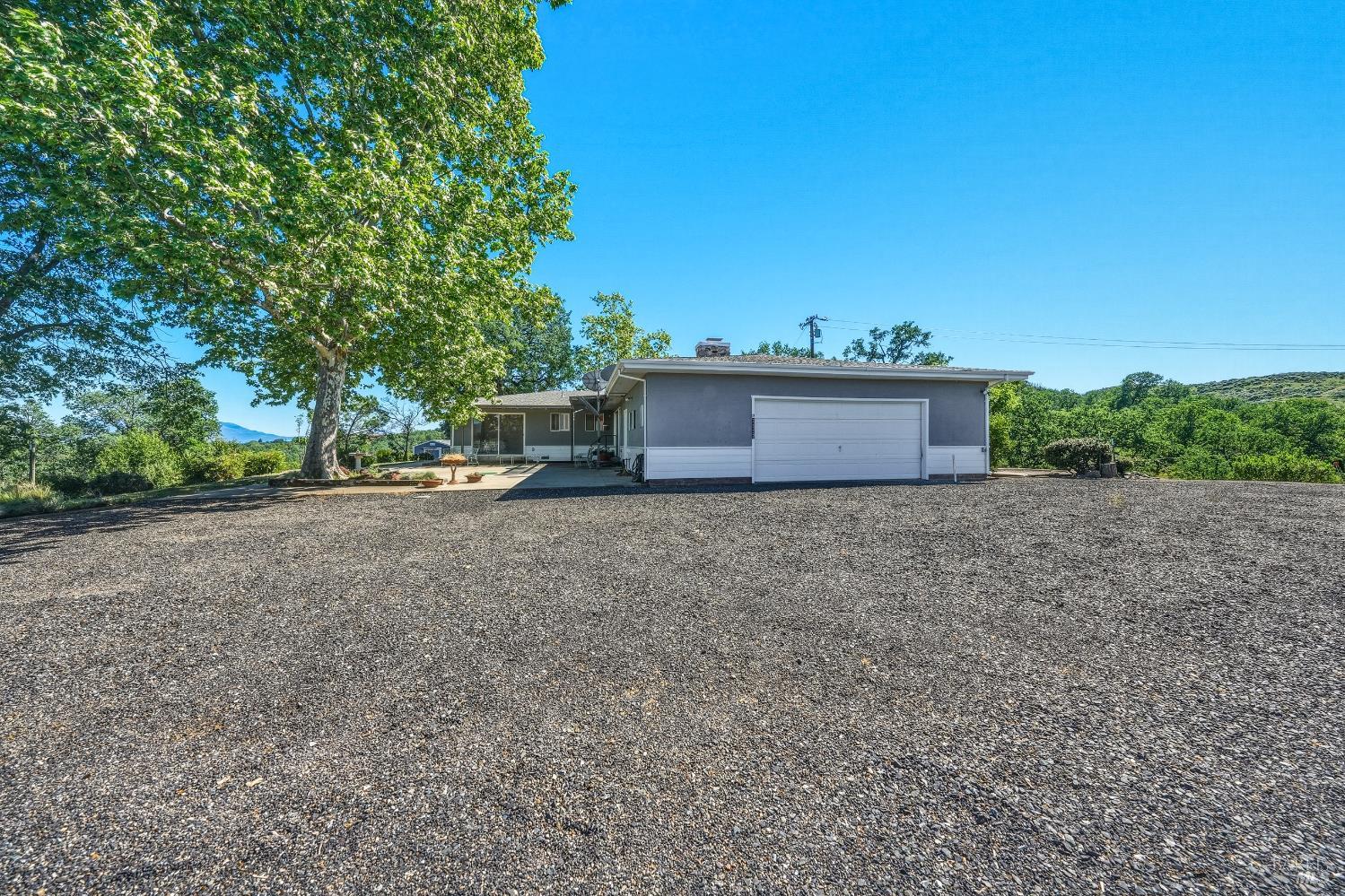 Detail Gallery Image 14 of 66 For 2527 Dessie Dr, Lakeport,  CA 95453 - 4 Beds | 2/1 Baths