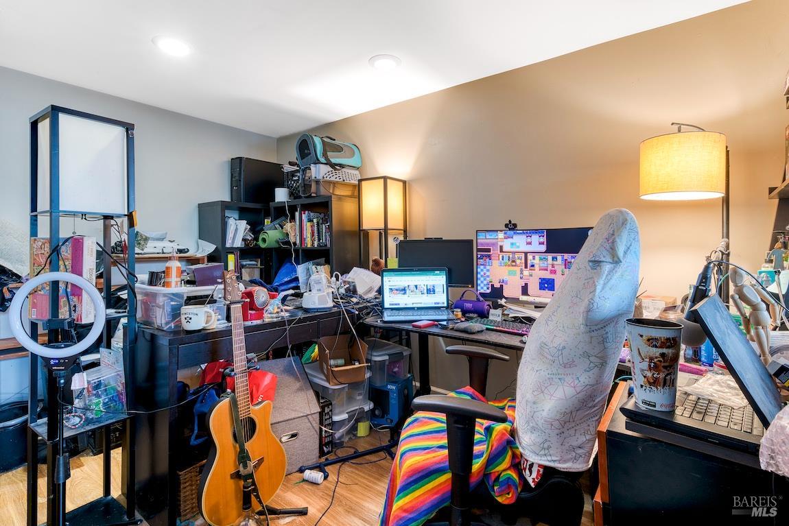 Detail Gallery Image 38 of 42 For 1128 Chester St, Oakland,  CA 94607 - – Beds | – Baths