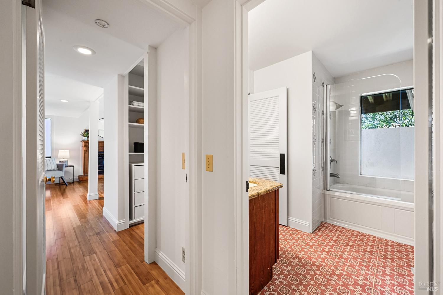 Detail Gallery Image 31 of 61 For 37 Manzanita Rd, Fairfax,  CA 94930 - 3 Beds | 2 Baths