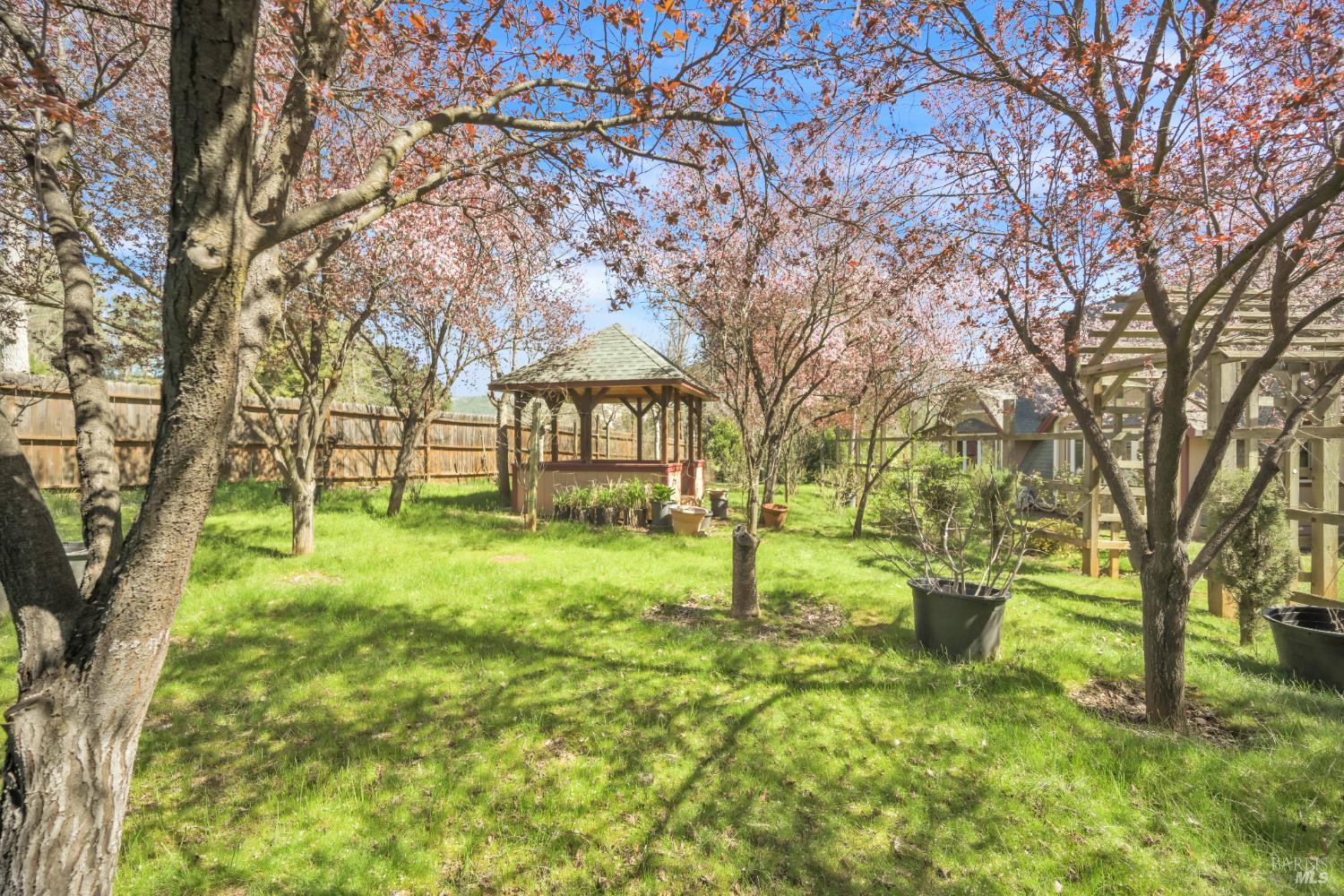 Detail Gallery Image 22 of 50 For 1996 River View Rd, Clearlake Oaks,  CA 95423 - 2 Beds | 1 Baths