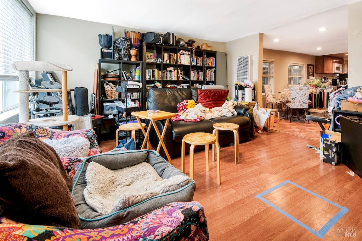 Detail Gallery Image 27 of 42 For 1128 Chester St, Oakland,  CA 94607 - – Beds | – Baths