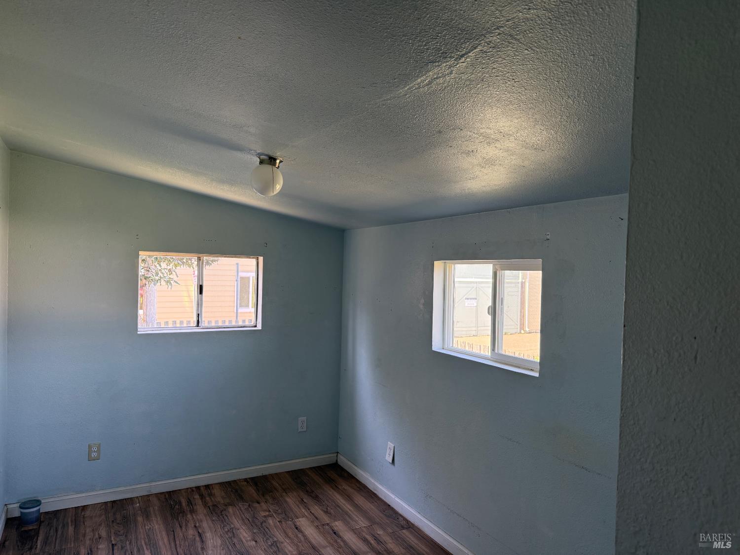 Detail Gallery Image 6 of 10 For 331 S Franklin St, Fort Bragg,  CA 95437 - 2 Beds | 1 Baths