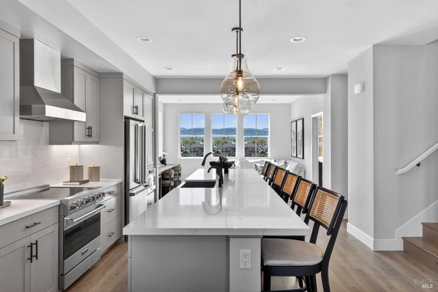 Detail Gallery Image 4 of 18 For 18484 Azul Ln, Morgan Hill,  CA 95037 - 4 Beds | 3 Baths