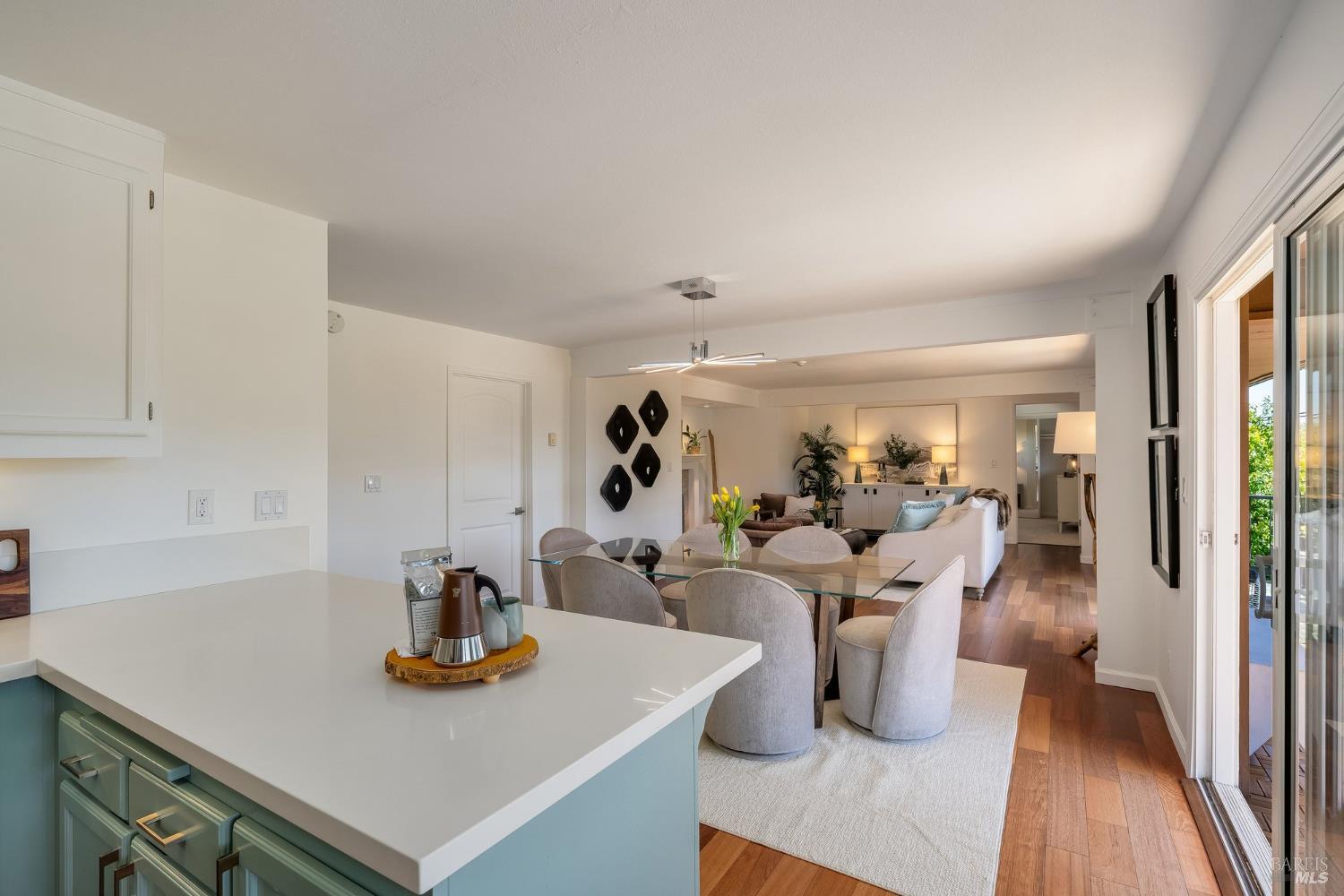 Detail Gallery Image 13 of 55 For 70 Stanford Way, Sausalito,  CA 94965 - 3 Beds | 3 Baths