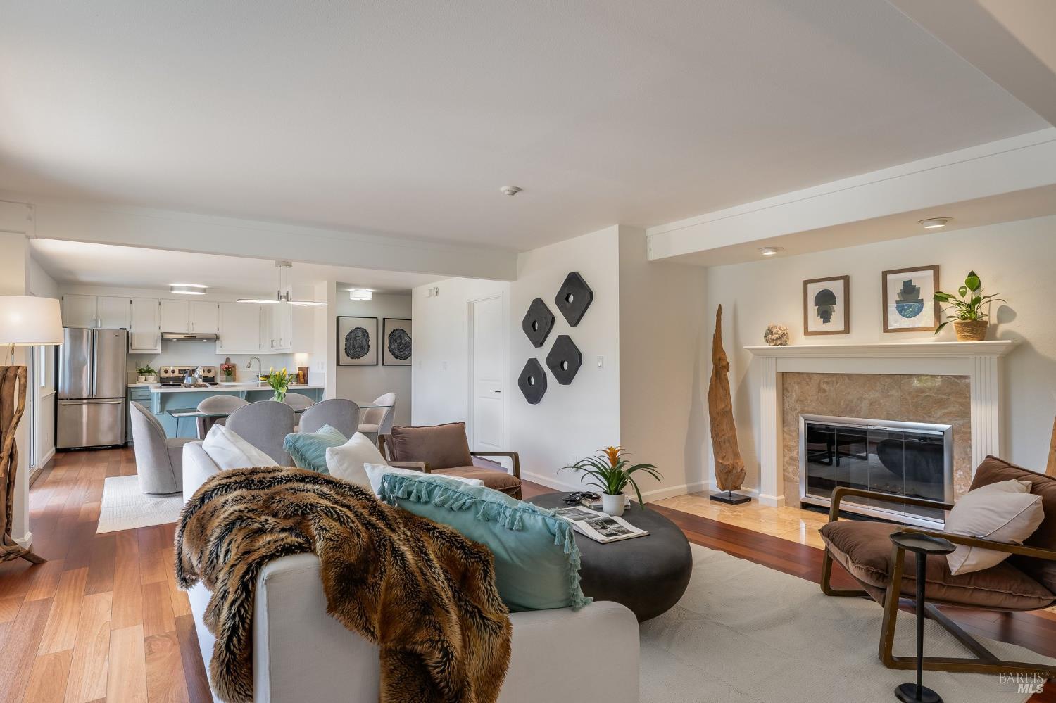 Detail Gallery Image 6 of 55 For 70 Stanford Way, Sausalito,  CA 94965 - 3 Beds | 3 Baths