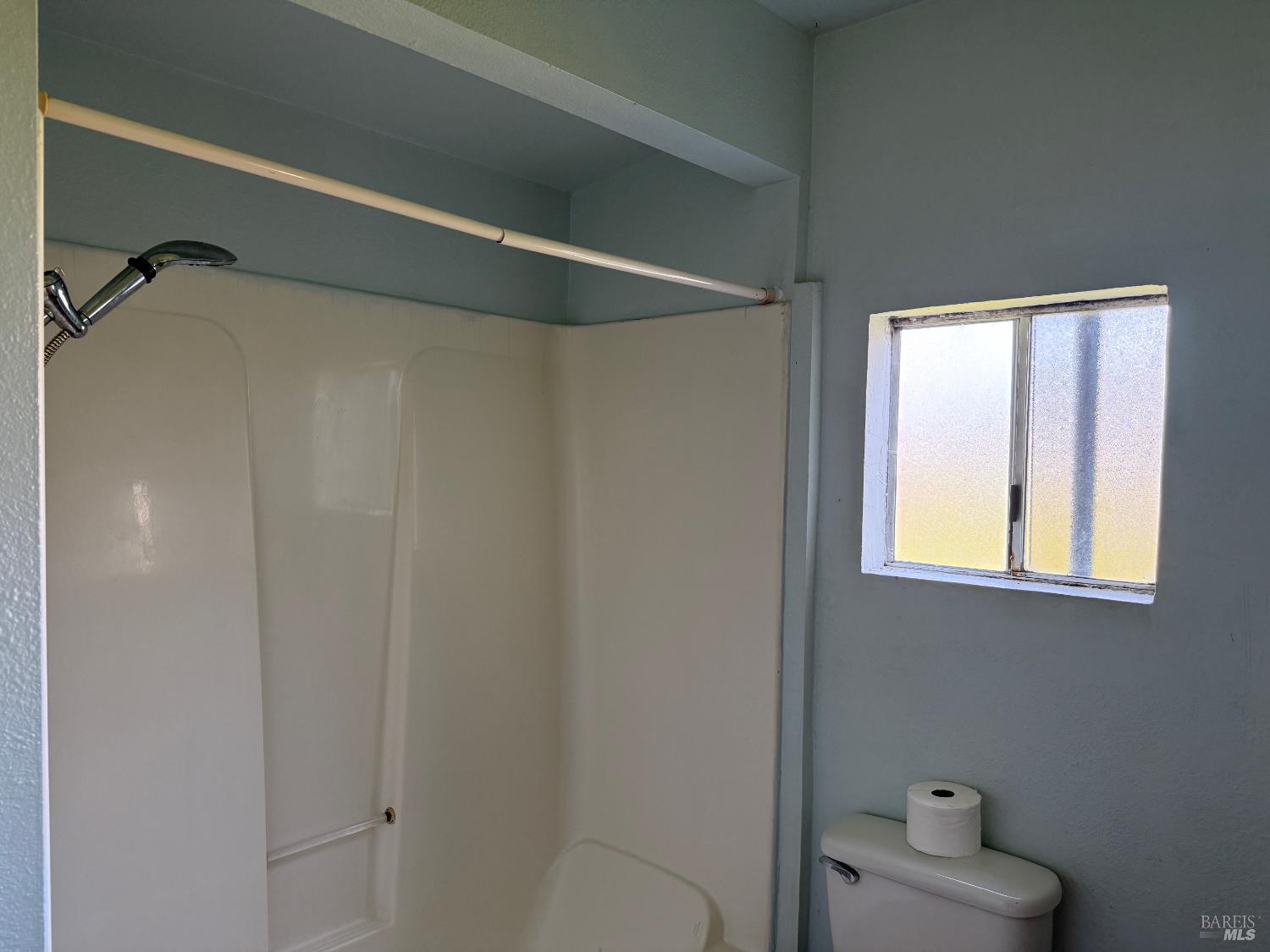 Detail Gallery Image 8 of 10 For 331 S Franklin St, Fort Bragg,  CA 95437 - 2 Beds | 1 Baths