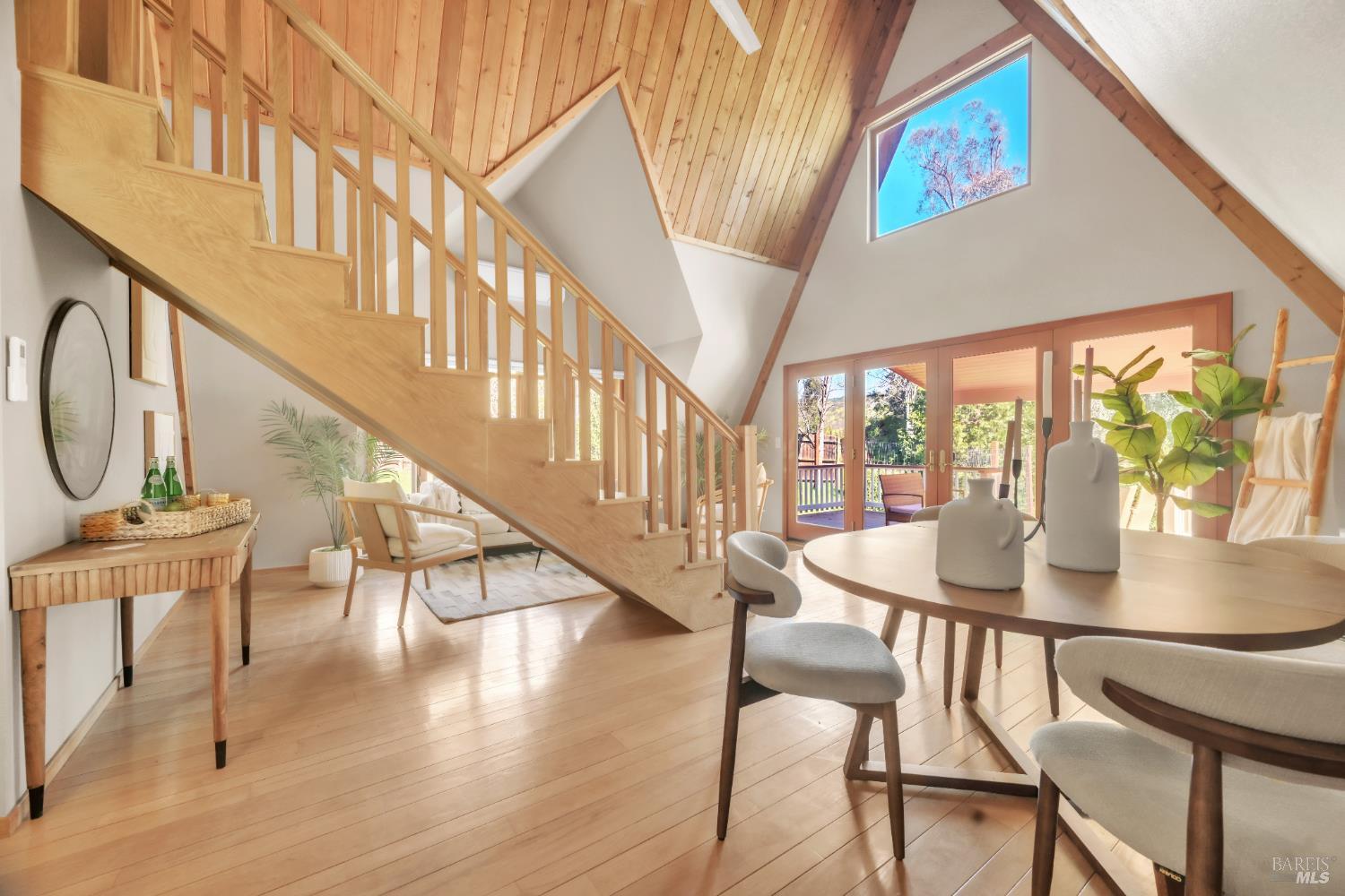 Detail Gallery Image 9 of 50 For 1996 River View Rd, Clearlake Oaks,  CA 95423 - 2 Beds | 1 Baths