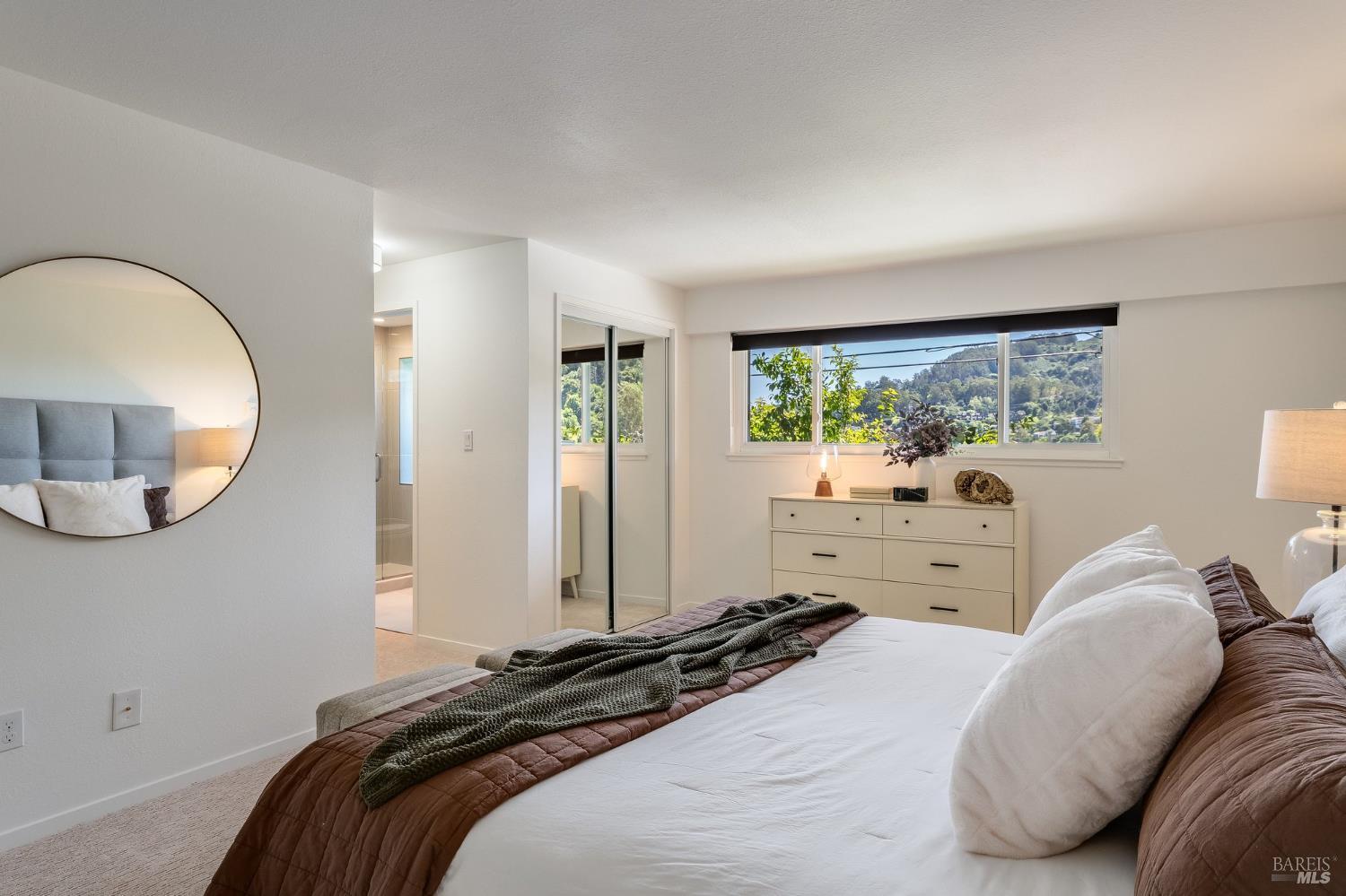 Detail Gallery Image 22 of 55 For 70 Stanford Way, Sausalito,  CA 94965 - 3 Beds | 3 Baths