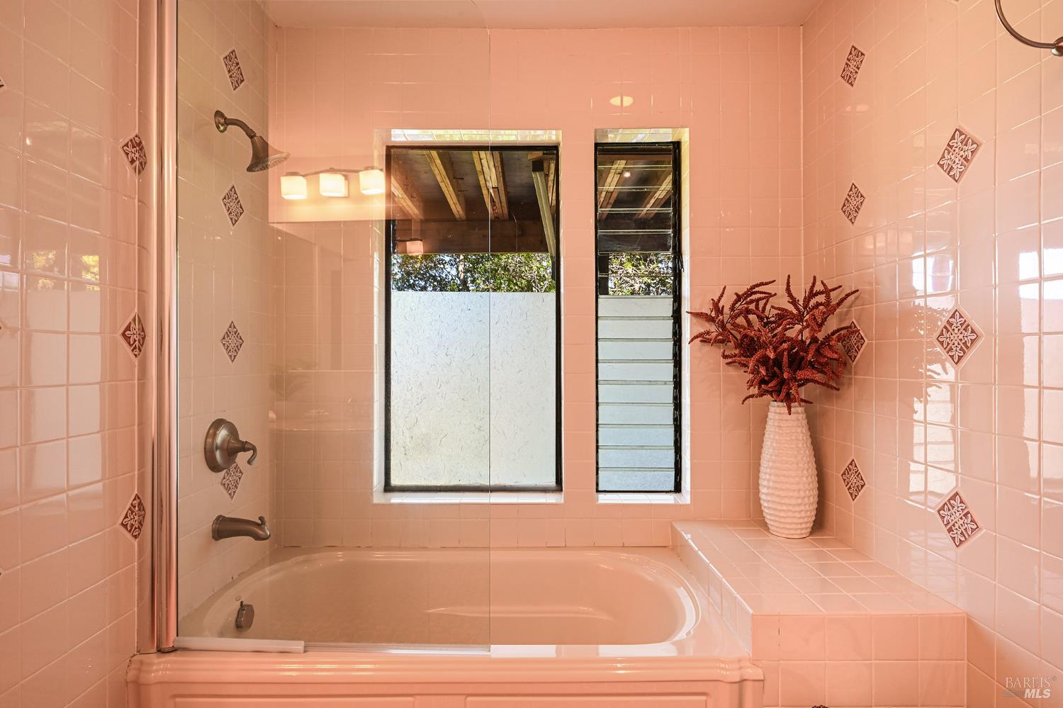 Detail Gallery Image 46 of 61 For 37 Manzanita Rd, Fairfax,  CA 94930 - 3 Beds | 2 Baths