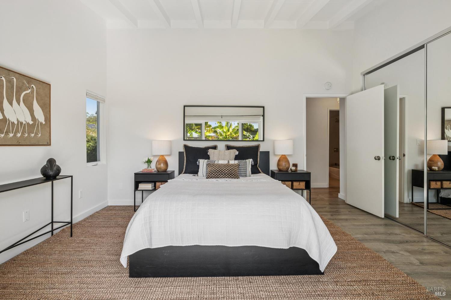 Detail Gallery Image 22 of 39 For 28 Royal Ct, San Rafael,  CA 94901 - 2 Beds | 1 Baths